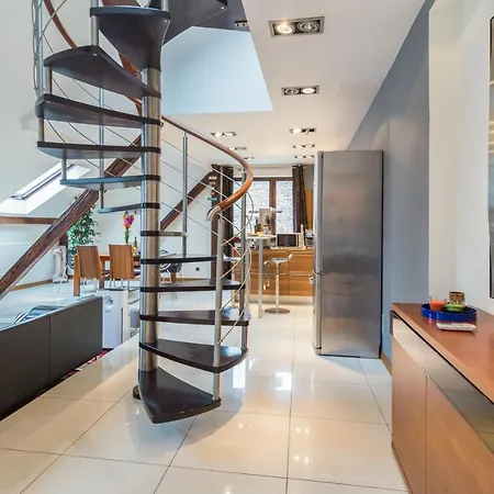 Magnificent Two-story Loft 公寓 *