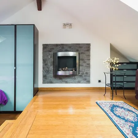 アパート Magnificent Two-story Loft クラクフ