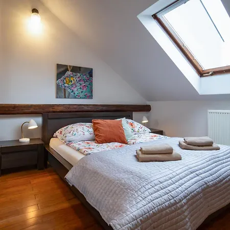 Magnificent Two-story Loft Lägenhet *