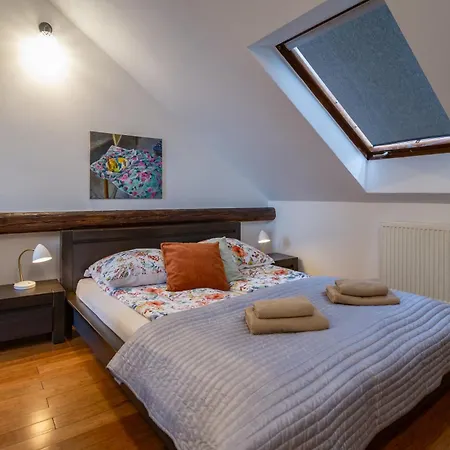 Magnificent Two-story Loft Lägenhet *